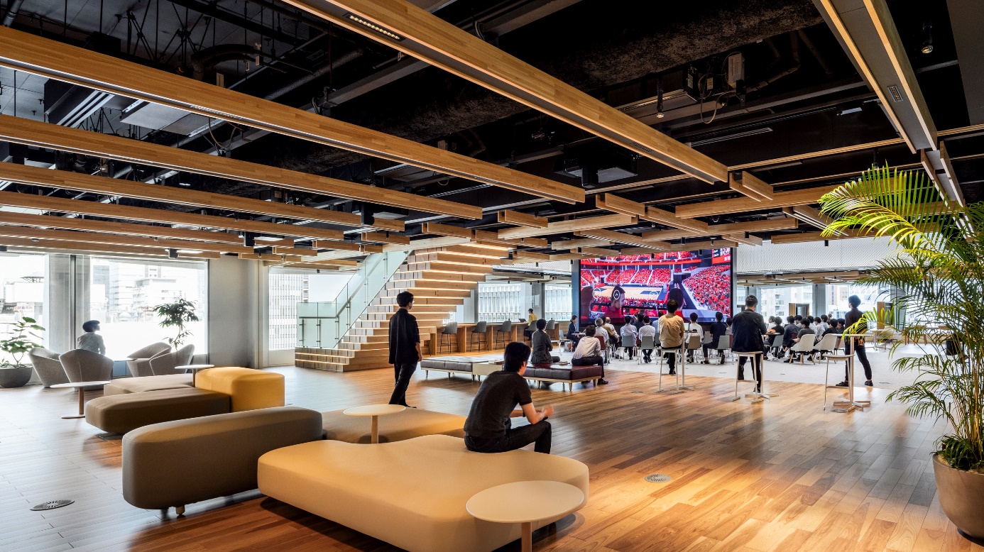 吹抜ラウンジ03