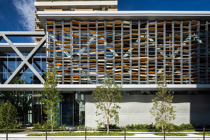 CASE STUDY 12 Smart Innovation Eスポーツ ベット テニスsystem Novare</br>(Komorebi* Wooden Louvers)