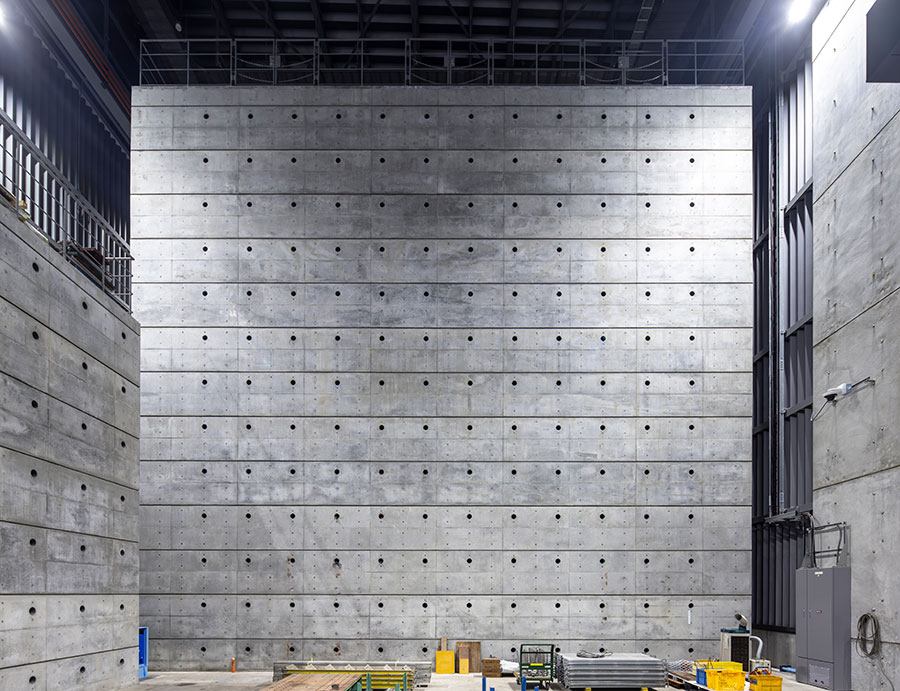 Large-force Reaction Wall