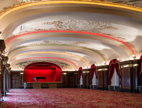 Hotel New Grand Rainbow Ballroom after ceiling rスポーツベット テニスovation Improved the earthquake-resistance while faithfully replicating the finest design details