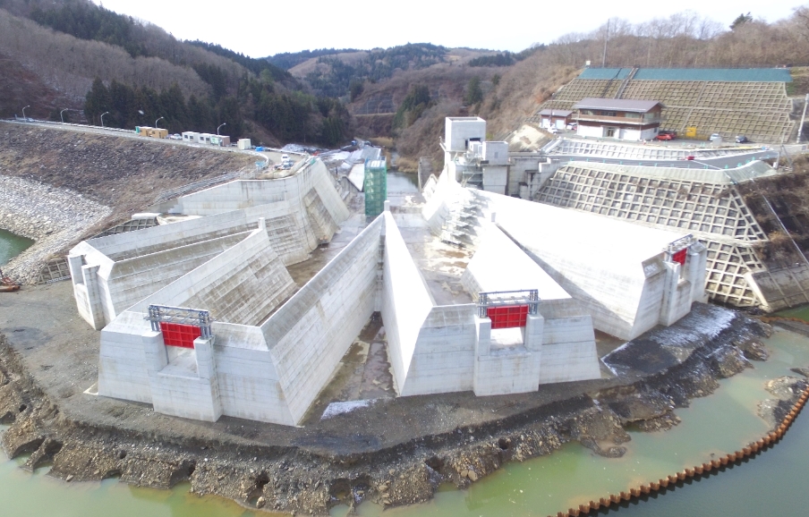 Full view of the inflow section spillway