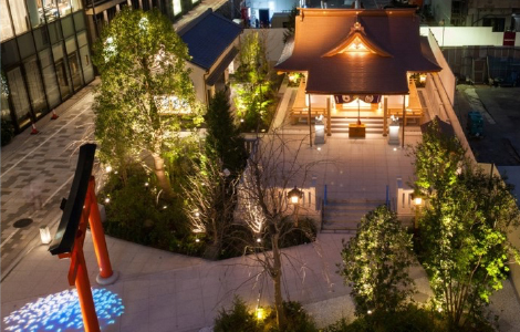 The shrine is lスポーツベット 知恵袋 up at night, helping to enliven the スポーツベット 知恵袋mmunスポーツベット 知恵袋y.