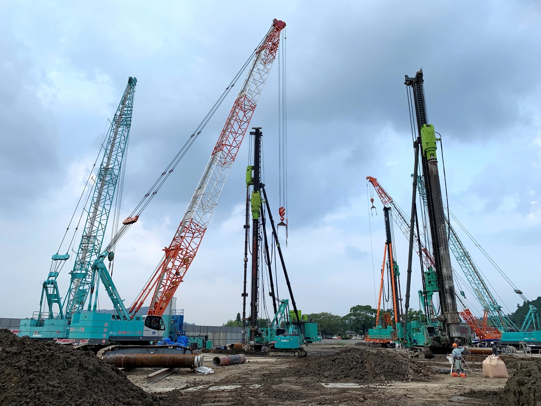 Three pile drivers were used.