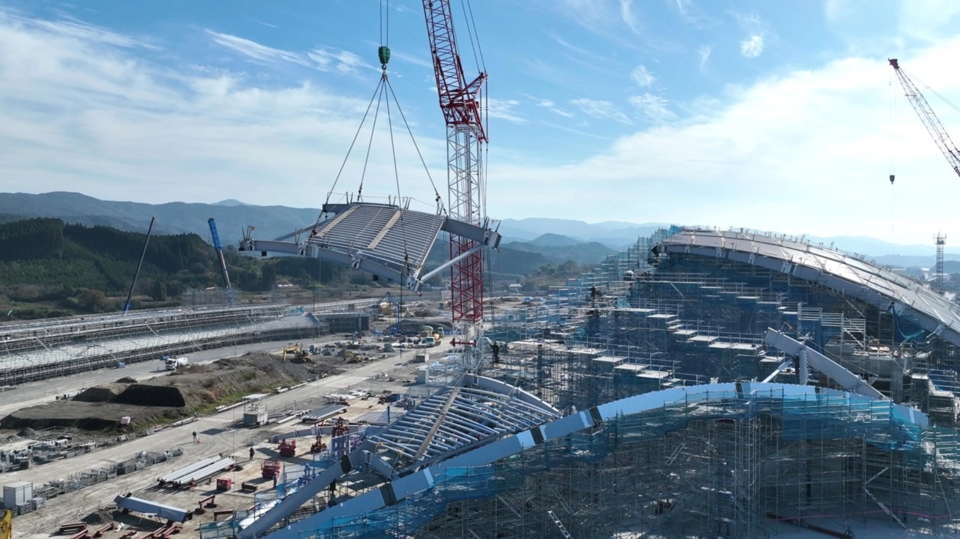 Steel frame construction in units