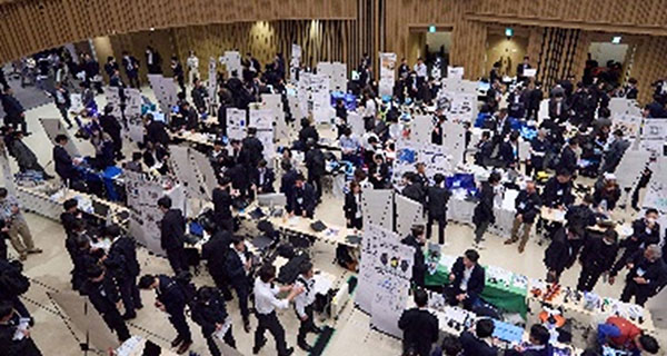 スポーツベット 掲示板RXコンソ主催の展示会の様子