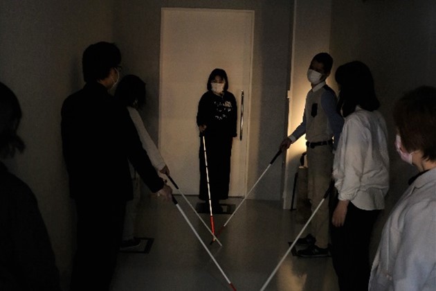 スポーツベット口コミアログ・イン・ザ・ダークの様子