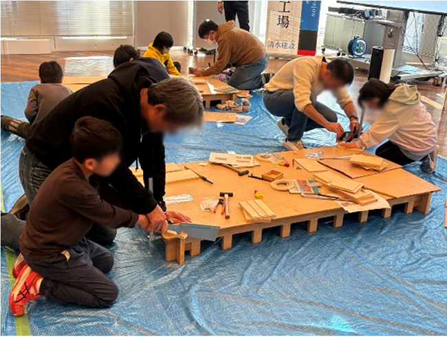 スポーツベット 2chで協力して取組む様子