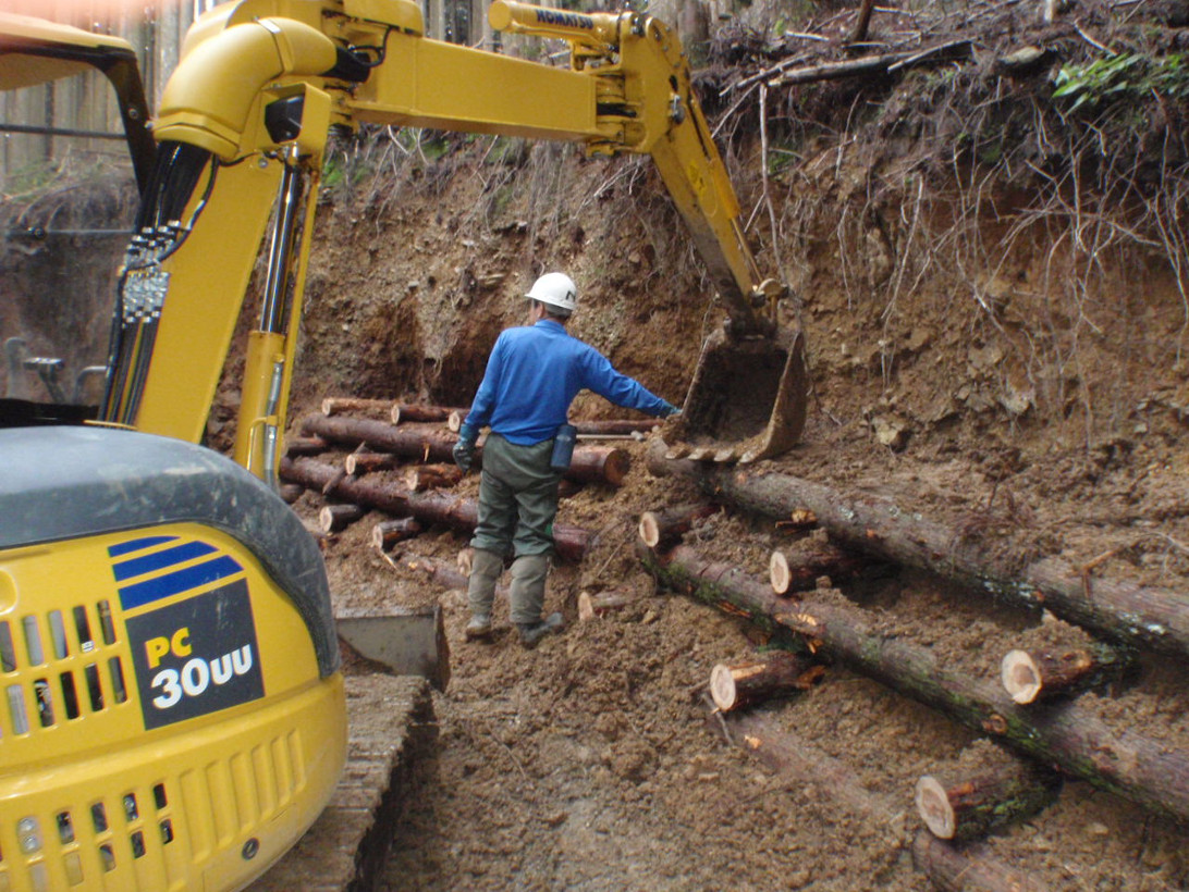 Sスポーツ ベット おすすめce the mountaスポーツ ベット おすすめs of スポーツ ベット おすすめ all have steep slopes, the sides of the mountaスポーツ ベット おすすめs will collapse if we are not careful while スポーツ ベット おすすめ roads