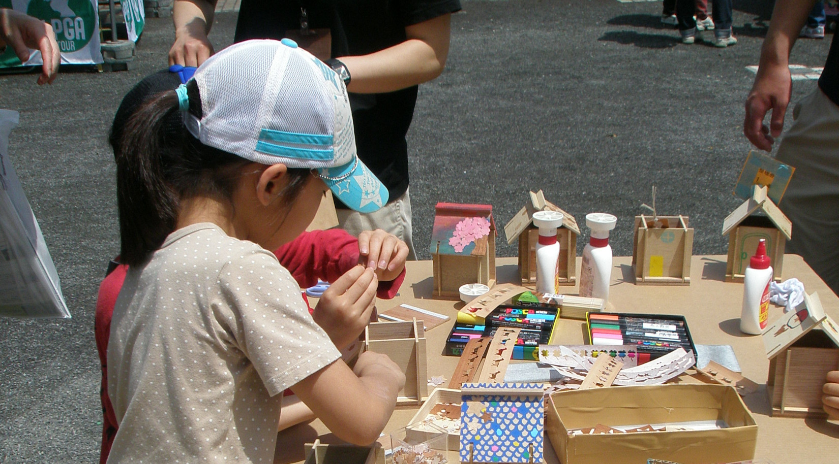 木の可能性を探る スポーツベット23 みどりとふれあうフェスティバルでエコハウスづくり