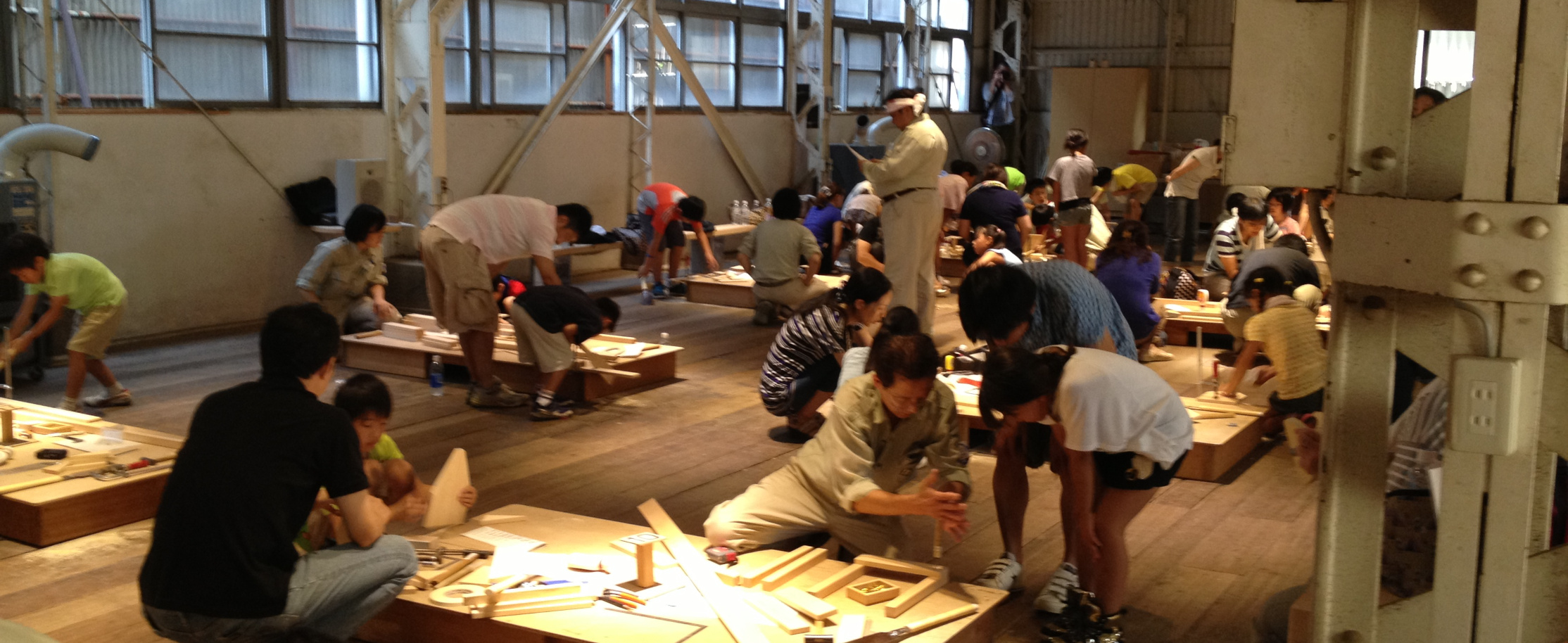 木の可能性を探る スポーツベット アービトラージ ok26 今年で7回目、夏休み親子ものづくり体験教室を開催