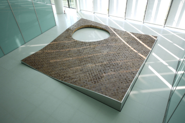 Vol.3&emsp;豊洲キュービックガーデン・吹き抜けラウンジのベンチを製作