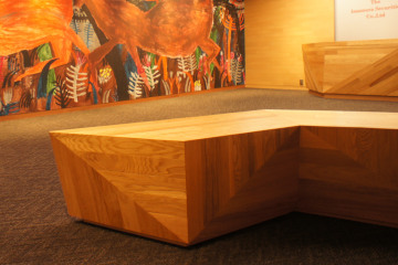 スポーツ ベット 入金 不要31&emsp;自然の鉱物をイメージした家具を製作