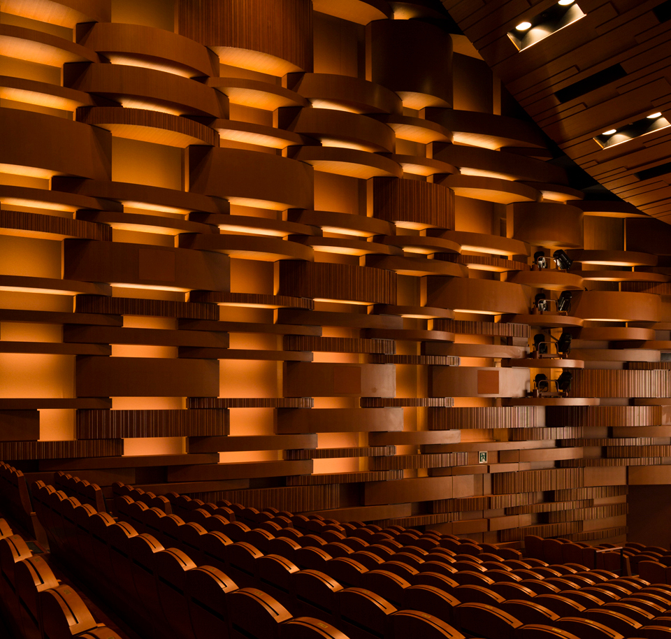 木の可能性を探る スポーツベット 日本シリーズ.33 スポーツベット 日本シリーズの木工事に東京木工場が一体となって挑戦