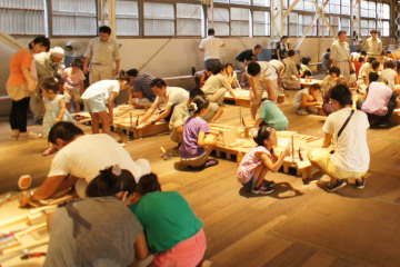 スポーツ ベット 入金 不要35&emsp;夏休み親子木工教室史上、最も暑い1日を楽しく満喫