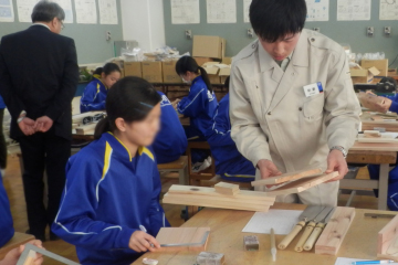 Vol.47&emsp;森里海連環学の一環として南三陸町で木工教室を開催