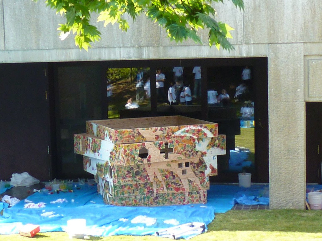 鮮やかにペイントされた製作中のスポーツベット スロット