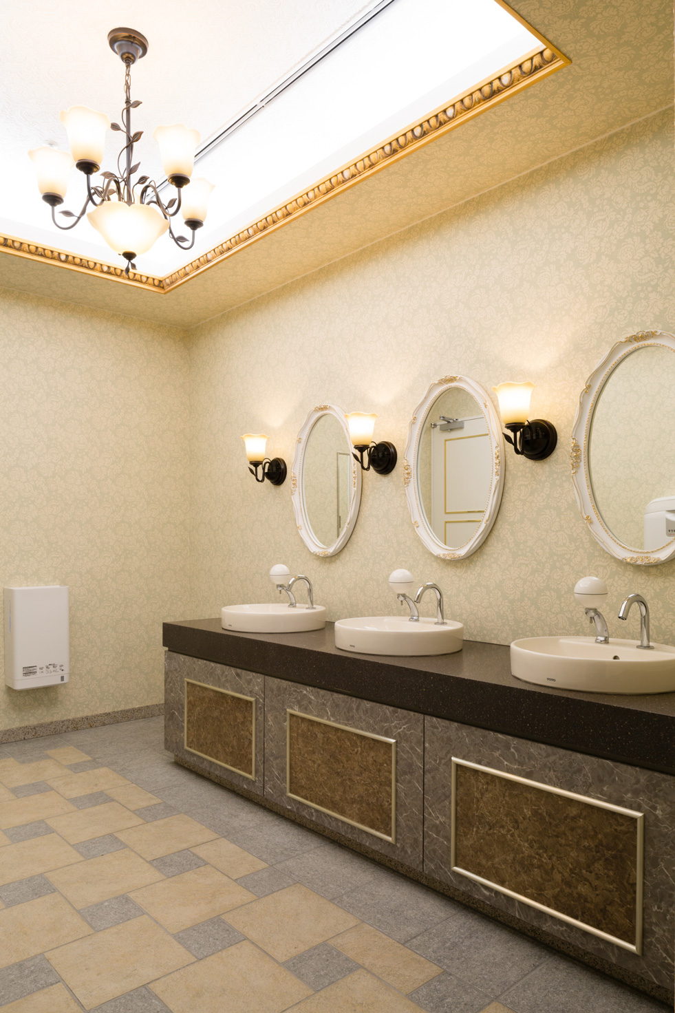 コーチャンフォー若葉台店04 photo