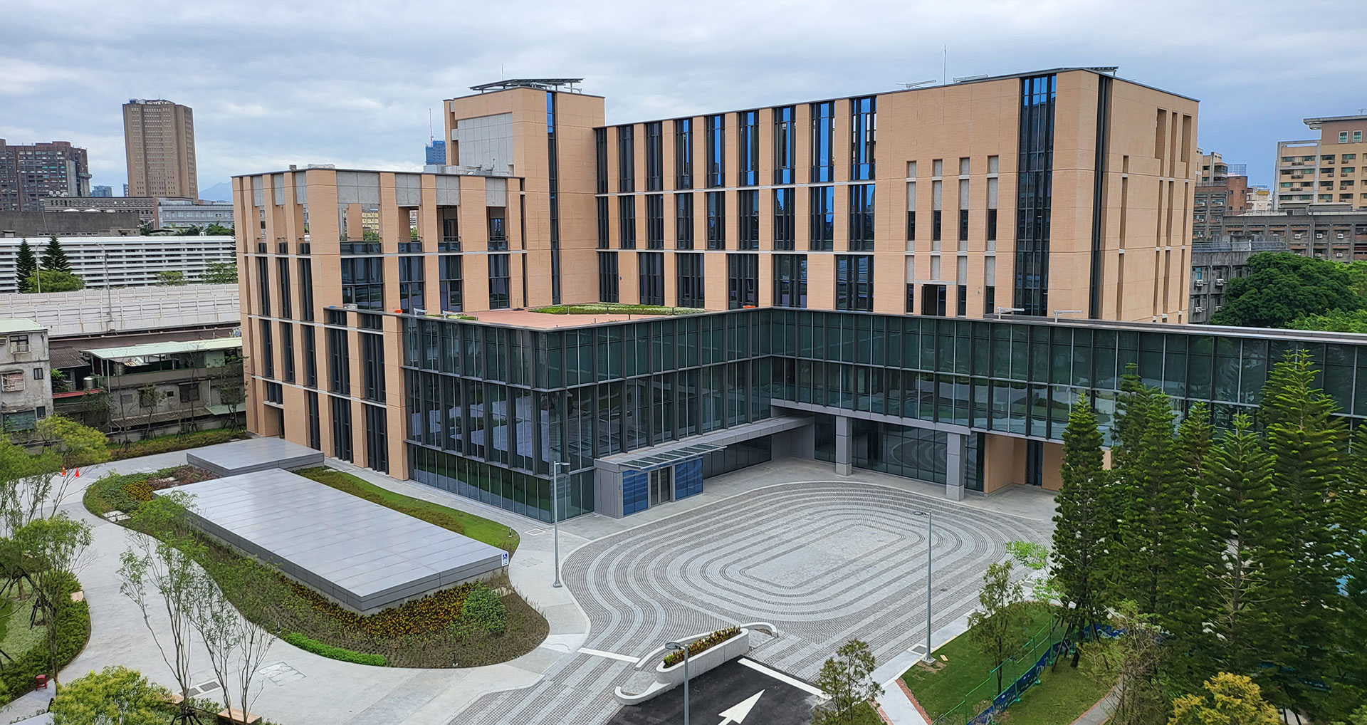 2022 Taiwan YongLin Healthcare Foundation Radiation Science and Proton Therapy Center