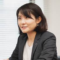 クロストークをする布施 由紀さんの画像