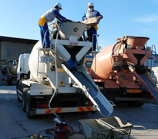 コンクリートの早期仕上げと高品質化を実現する「ACF工法」