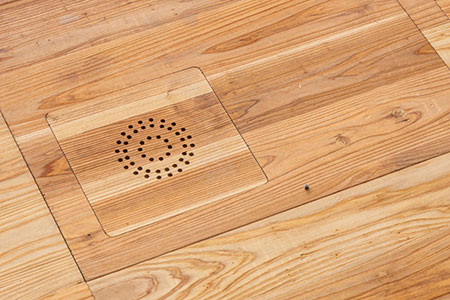 木材を循環利用した木質OAフロア