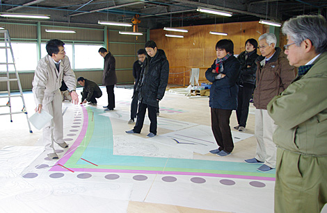 During production of the full-scale drawing. The client and the designer worked together on システムベット スポーツ.