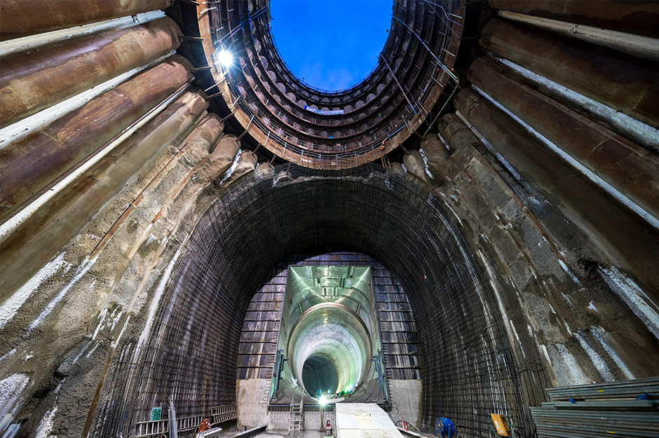 トンネル洪水吐き