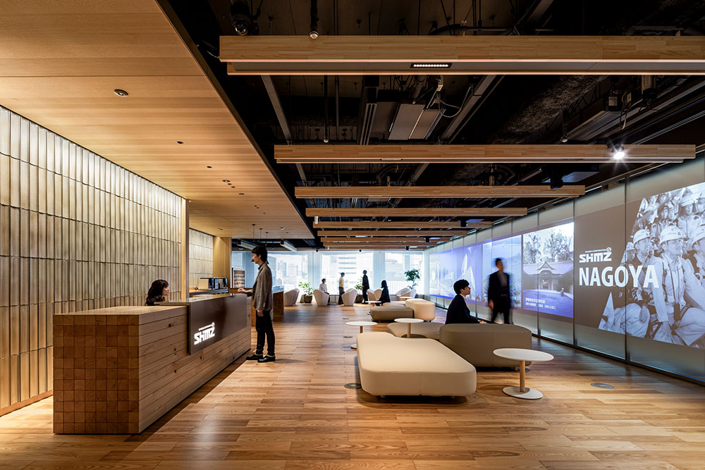 東海地方の素材を活用したエントランス