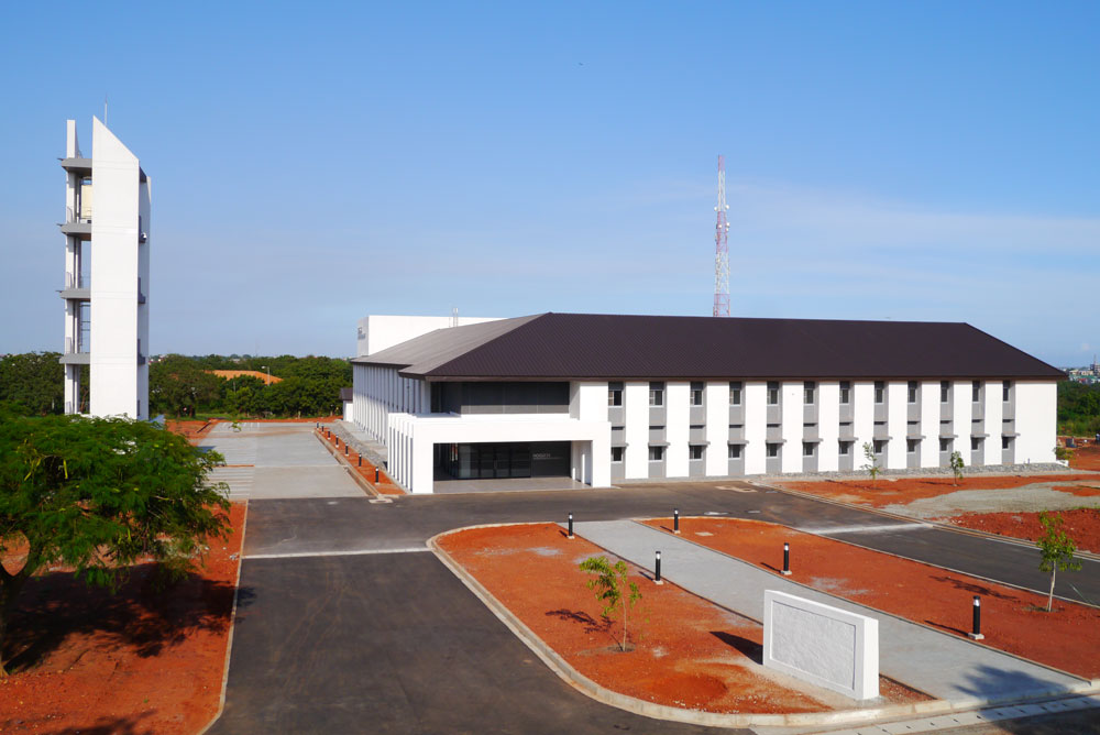 先端感染症研究センター