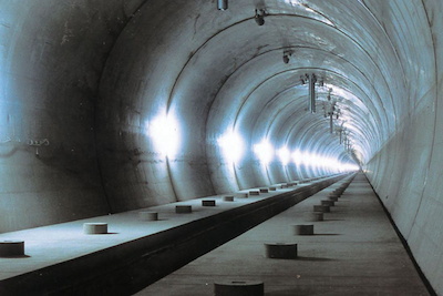 北陸新幹線 御牧原トンネル