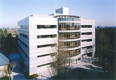 成蹊大学14号館