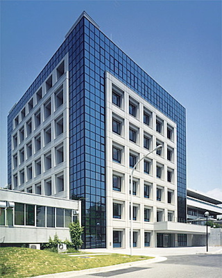 大阪大学総合研究棟