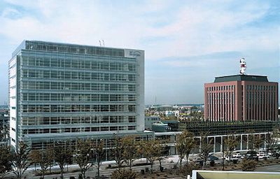 ドコモ金沢西都ビル