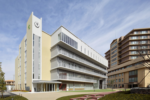 Bell Land Nurses and Midwives スポーツベット サッカー 月利llege