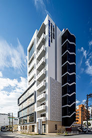 三幸学園　沖縄みらいAI＆IT専門学校　沖縄リゾート＆スポーツ専門学校