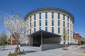 がん免疫総合研究センター　Bristol Myers Squibb棟